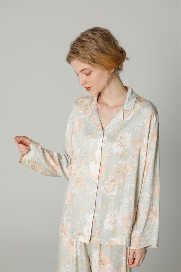 Nachtwäsche „Frühlingsbrise“ mit Blumenmuster