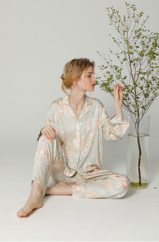 Nachtwäsche „Frühlingsbrise“ mit Blumenmuster